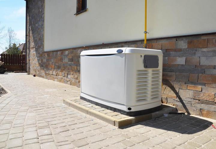 We provide backup power solutions to individuals and professionals.